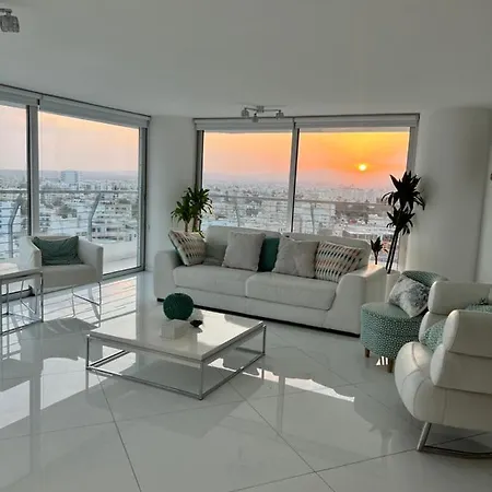 Olympus Penthouse 360 View *